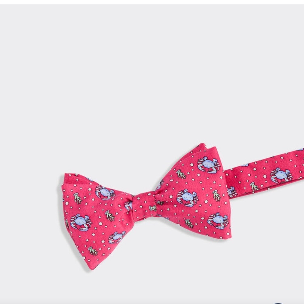 Vineyard Vines Crab Silk Bow Tie